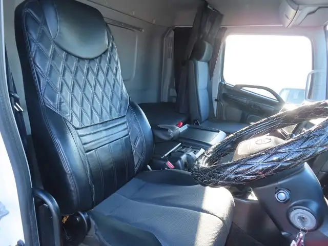 日野 プロフィア 大型 ウイング エアサス ベッドの中古トラック画像10