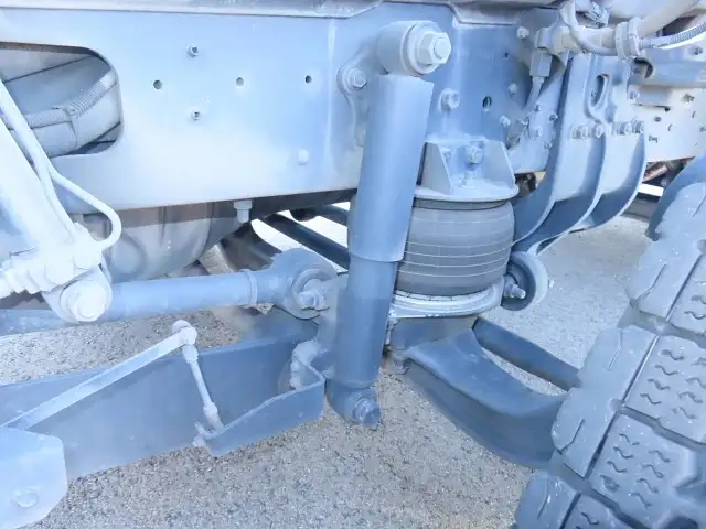 日野 プロフィア 大型 ウイング エアサス ベッドの中古トラック画像15