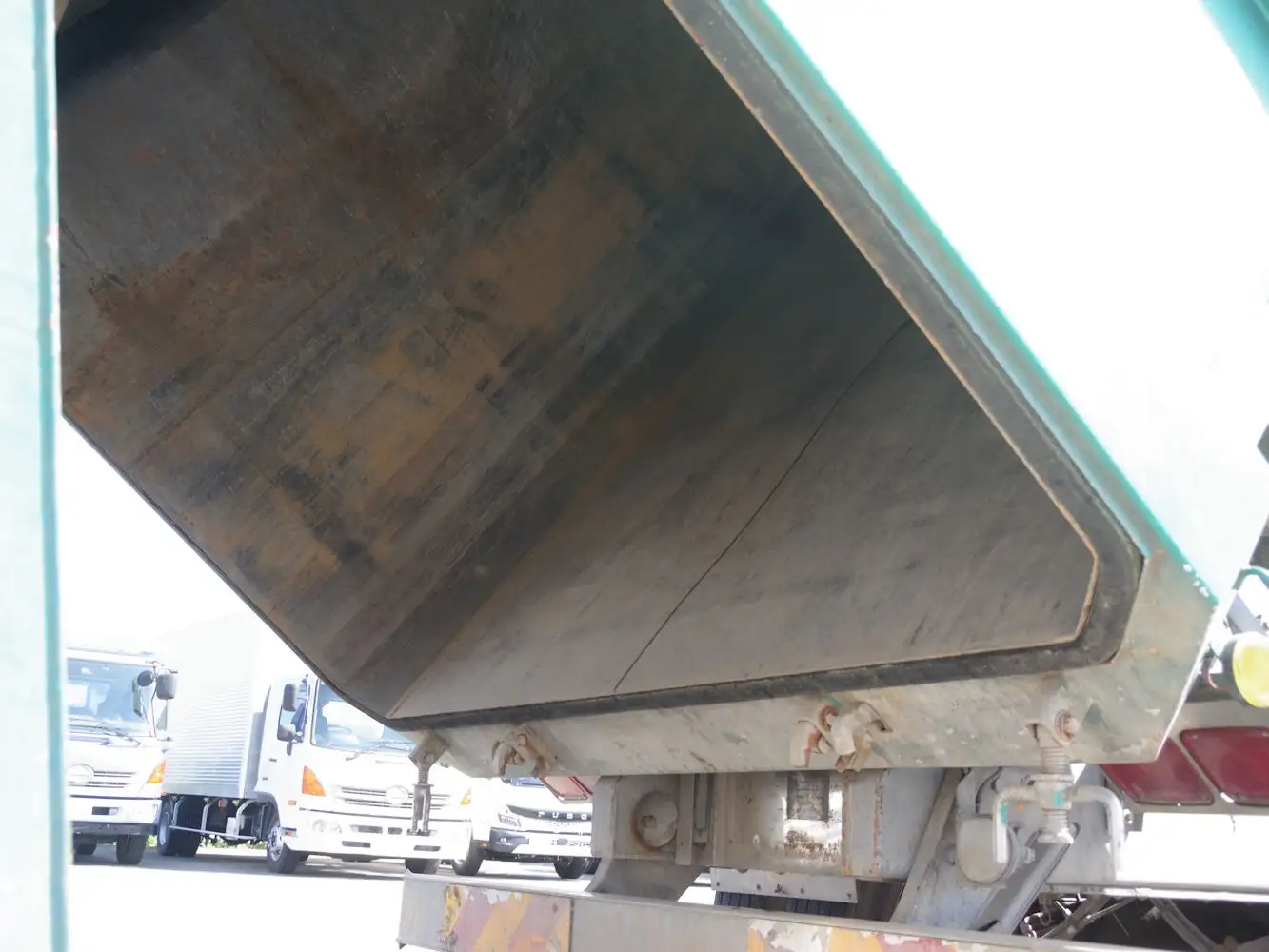 いすゞ フォワード 中型/増トン ダンプ 土砂禁 天蓋付きの中古トラック画像10