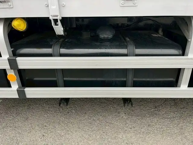 日産UD クオン 大型 ウイング エアサス ベッドの中古トラック画像像17