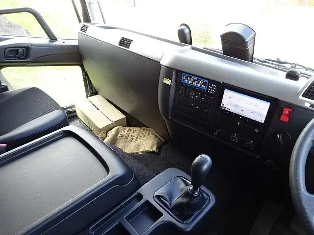 三菱 ファイター 中型/増トン ウイング パワーゲート ベッドの中古トラック画像像17