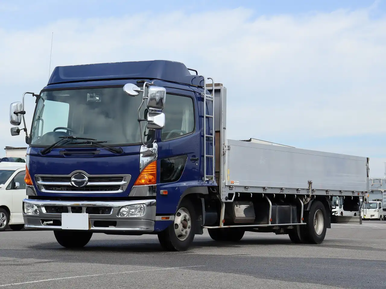 日野 レンジャー 中型/増トン 平ボディ アルミブロック エアサス の中古トラック【車両No.201030】