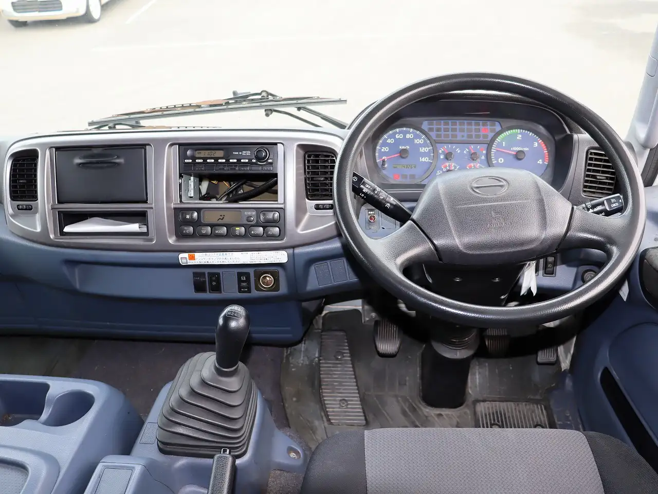 日野 レンジャー 中型/増トン 平ボディ アルミブロック エアサスの中古トラック画像11