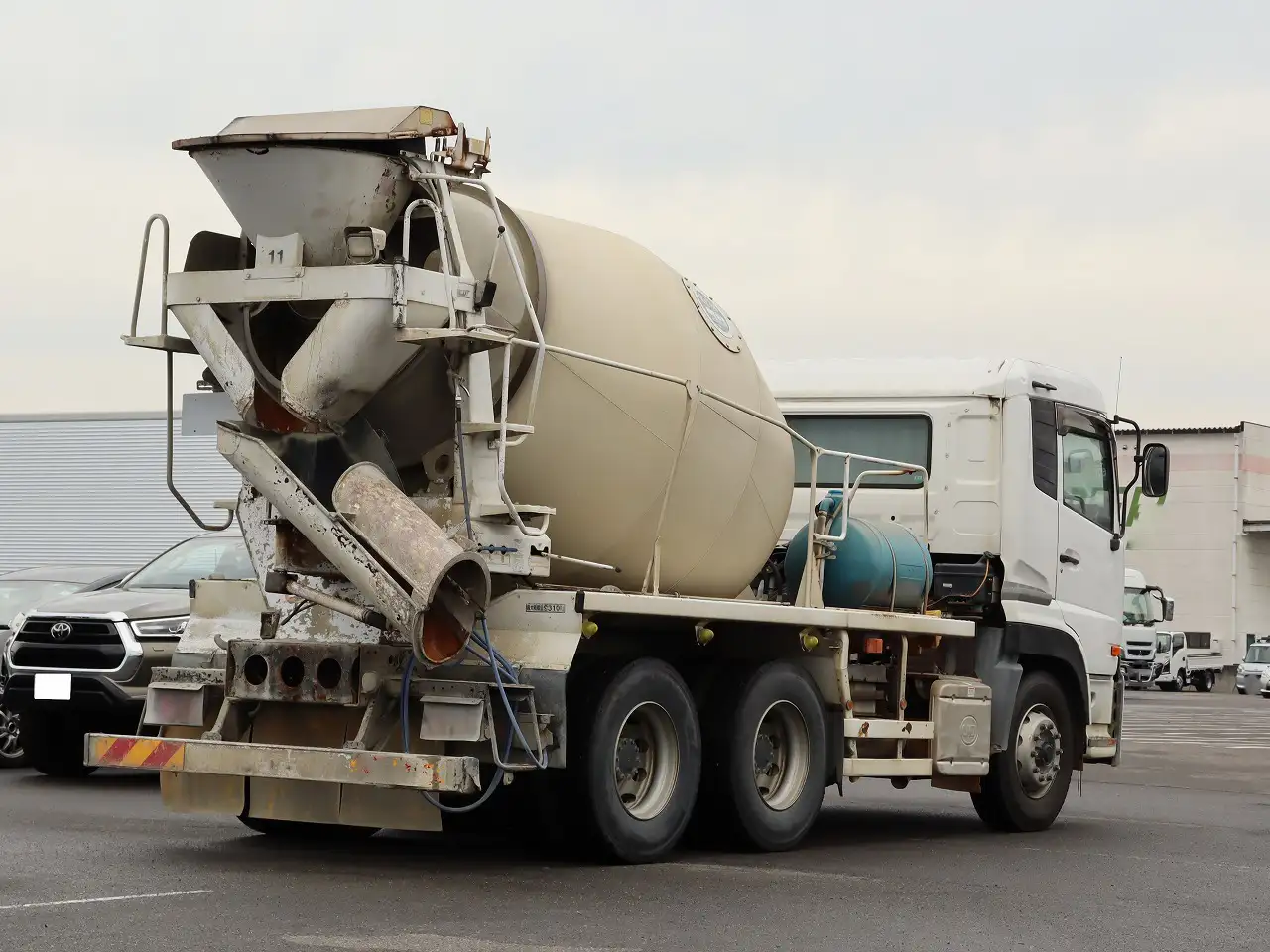 日産UD クオン 大型 ミキサー・ポンプ ベッド QKG-CW5XLの中古トラック画像3