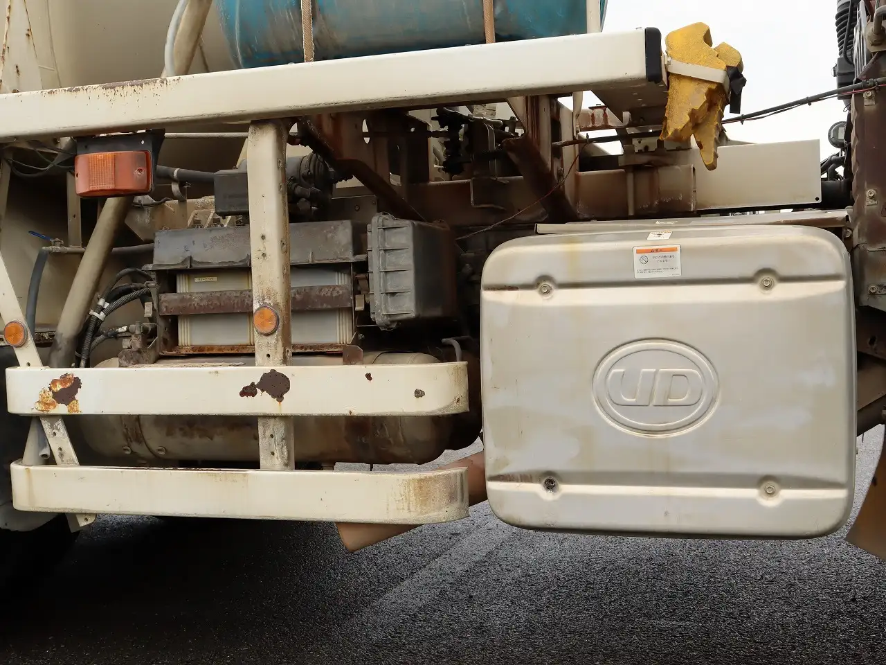 日産UD クオン 大型 ミキサー・ポンプ ベッド QKG-CW5XLの中古トラック画像15