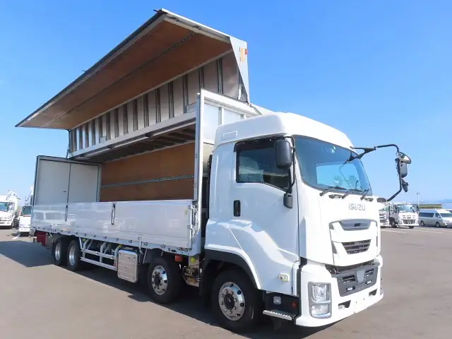 いすゞ ギガ 大型 ウイング ハイルーフ エアサスの中古トラック画像3