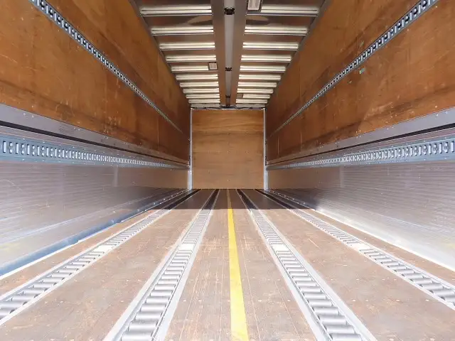 いすゞ ギガ 大型 ウイング ハイルーフ エアサスの中古トラック画像9