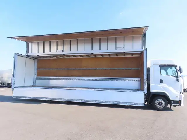 いすゞ ギガ 大型 ウイング ハイルーフ エアサスの中古トラック画像4