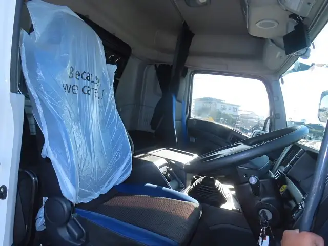 いすゞ ギガ 大型 ウイング ハイルーフ エアサスの中古トラック画像12