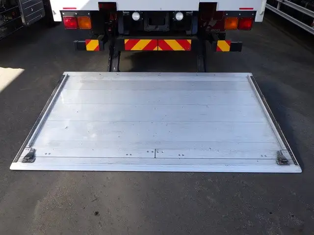 三菱 ファイター 中型/増トン ウイング パワーゲート ベッドの中古トラック画像7