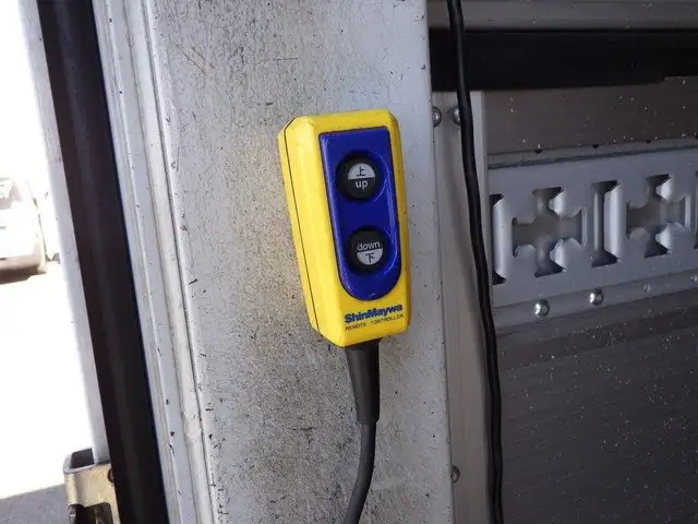 三菱 ファイター 中型/増トン ウイング パワーゲート ベッドの中古トラック画像5