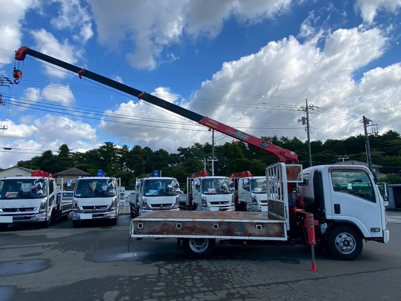 いすゞ エルフ 小型 クレーン付 床鉄板 4段の中古トラック画像4