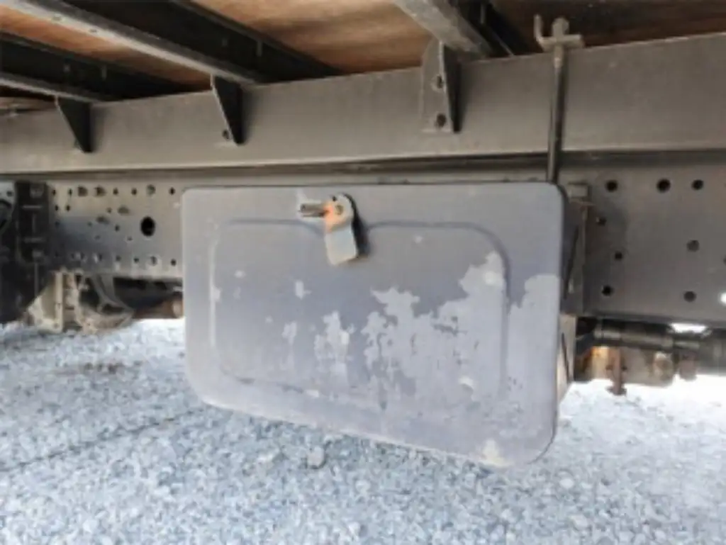 三菱 キャンター 小型 ウイング PDG-FE82D H20の中古トラック画像16