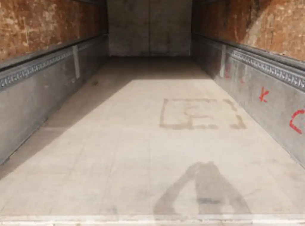 日野 レンジャー 中型/増トン ウイング ベッド TKG-FD9JLAAの中古トラック画像6