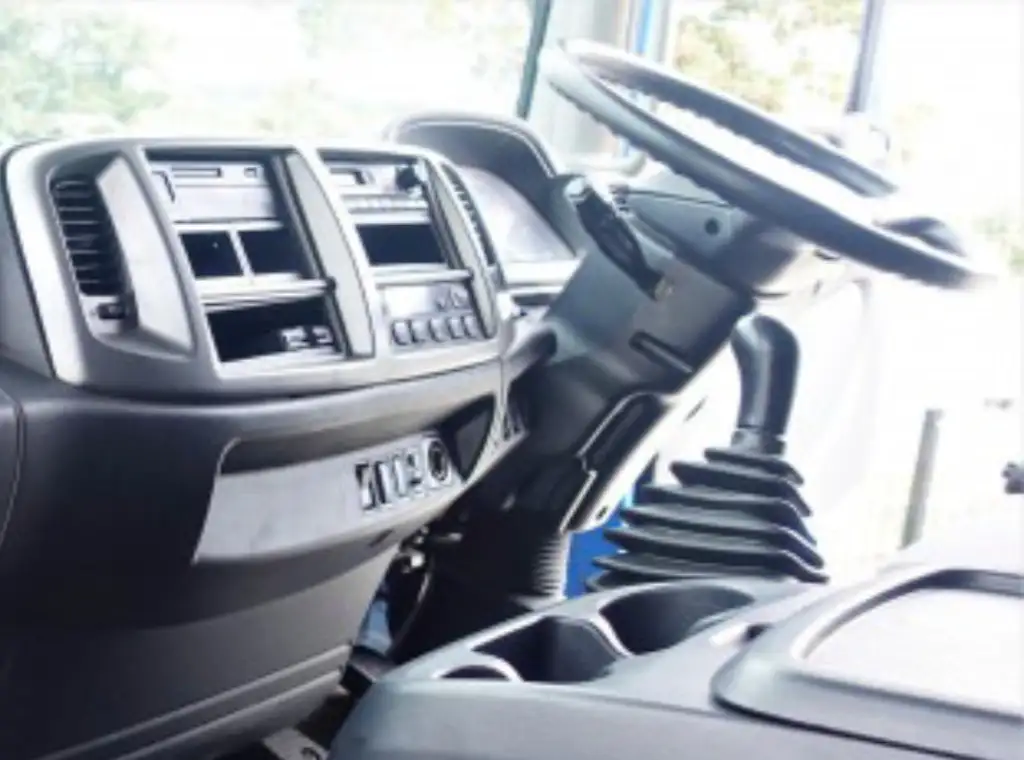 日野 レンジャー 中型/増トン ウイング ベッド TKG-FD9JLAAの中古トラック画像11