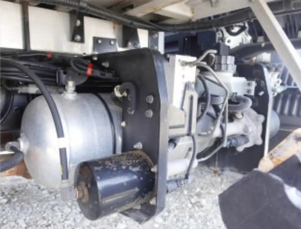 日野 レンジャー 中型/増トン ウイング パワーゲート 床鉄板の中古トラック画像18