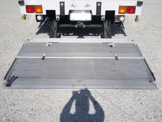 日産UD クオン 大型 ウイング パワーゲート エアサスの中古トラック画像8