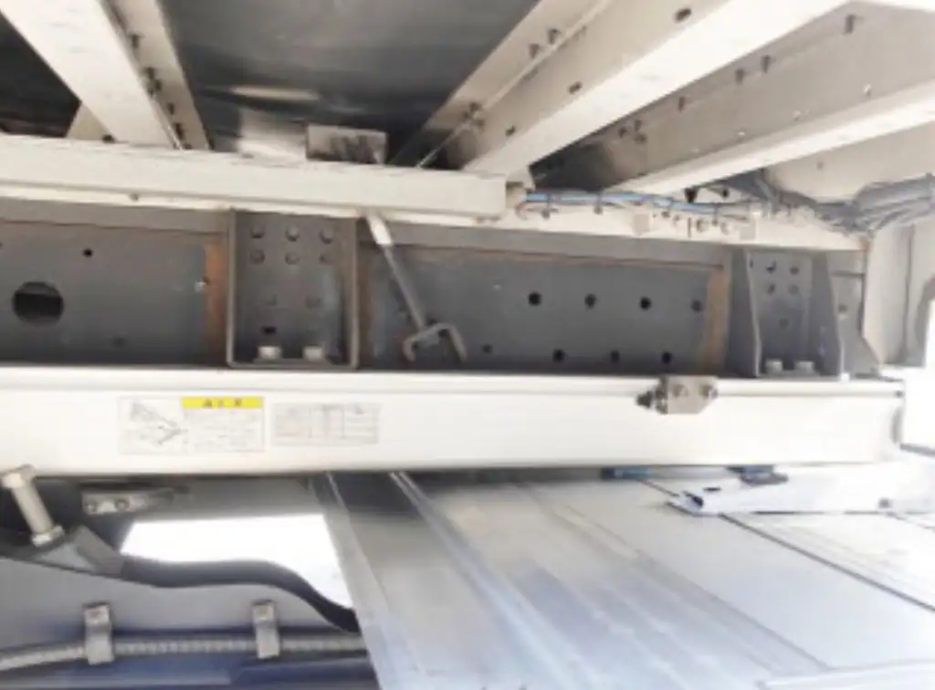 日産UD クオン 大型 ウイング パワーゲート エアサスの中古トラック画像16