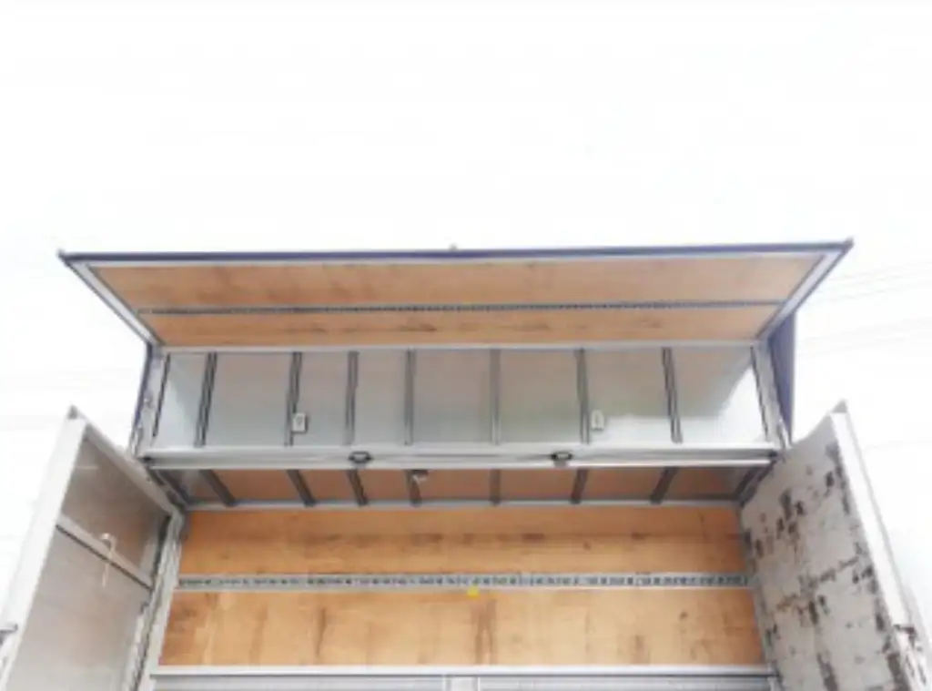 三菱 ファイター 中型/増トン ウイング パワーゲート 床鉄板の中古トラック画像6