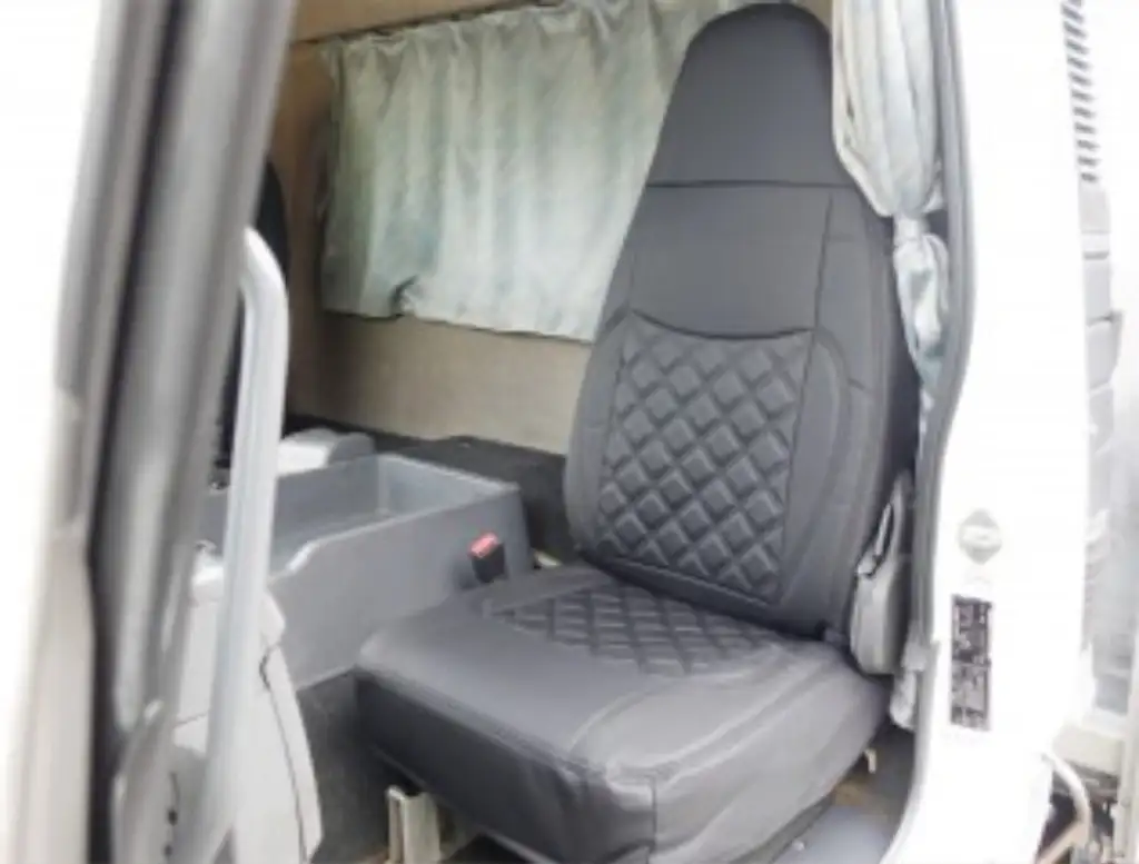 三菱 ファイター 中型/増トン ウイング パワーゲート 床鉄板の中古トラック画像13