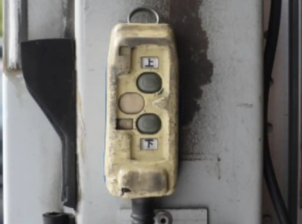 いすゞ フォワード 中型/増トン ウイング パワーゲート ベッドの中古トラック画像9