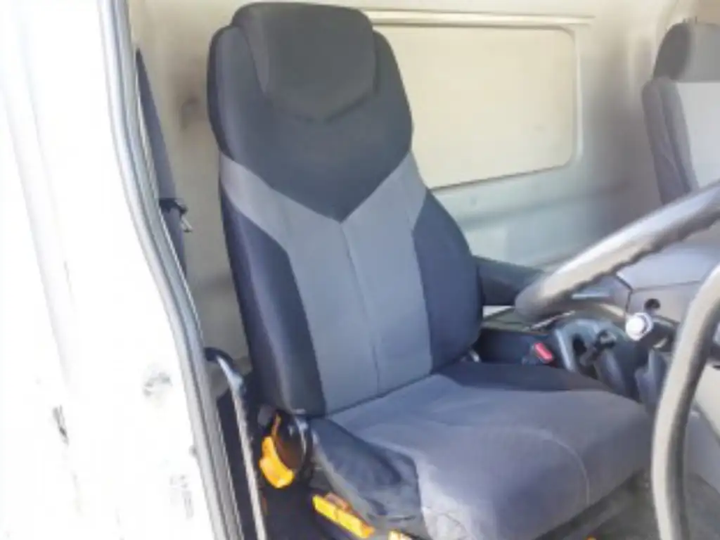 日野 プロフィア 大型 ウイング パワーゲート エアサスの中古トラック画像11