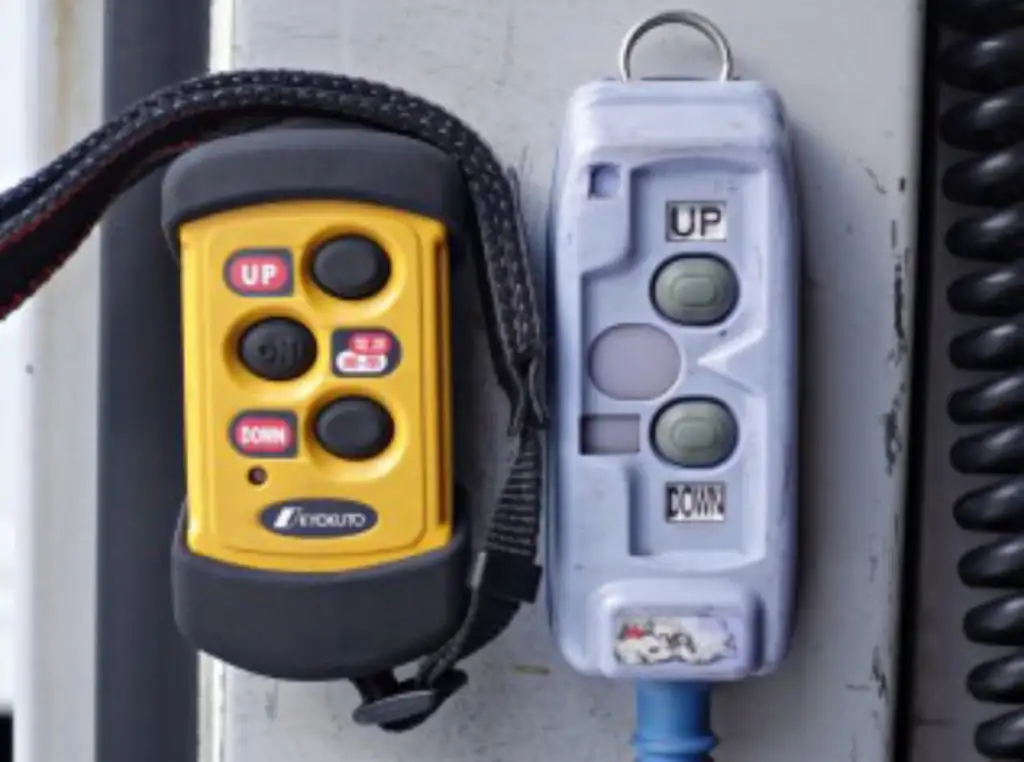 三菱 ファイター 中型/増トン ウイング パワーゲート エアサスの中古トラック画像9