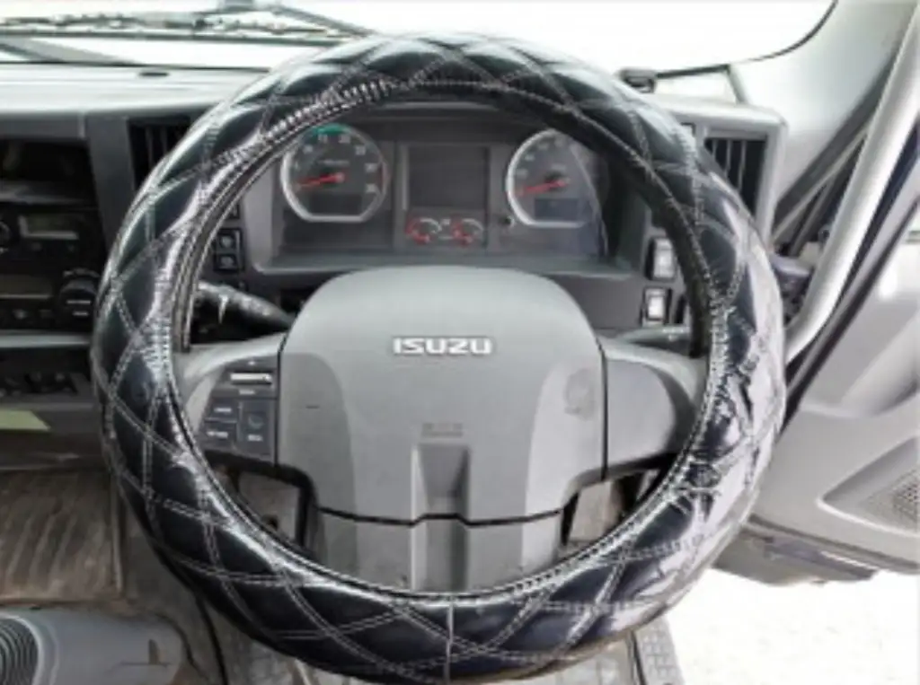 いすゞ フォワード 中型/増トン ウイング エアサス ベッドの中古トラック画像11