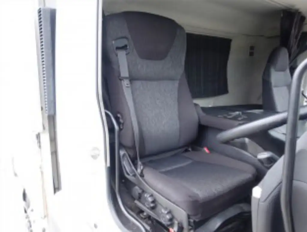 三菱 スーパーグレート 大型 ウイング エアサス ベッドの中古トラック画像10