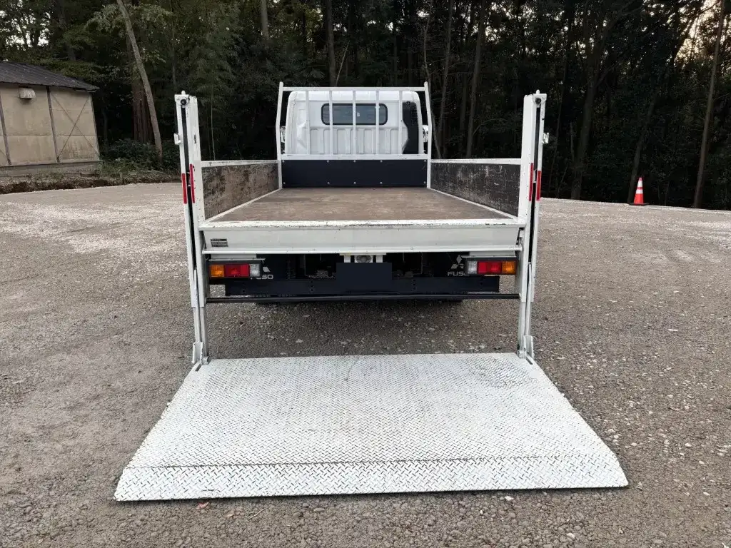 三菱 キャンター 小型 平ボディ パワーゲート TPG-FEB50の中古トラック画像6