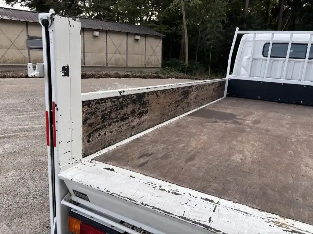 三菱 キャンター 小型 平ボディ パワーゲート TPG-FEB50の中古トラック画像9