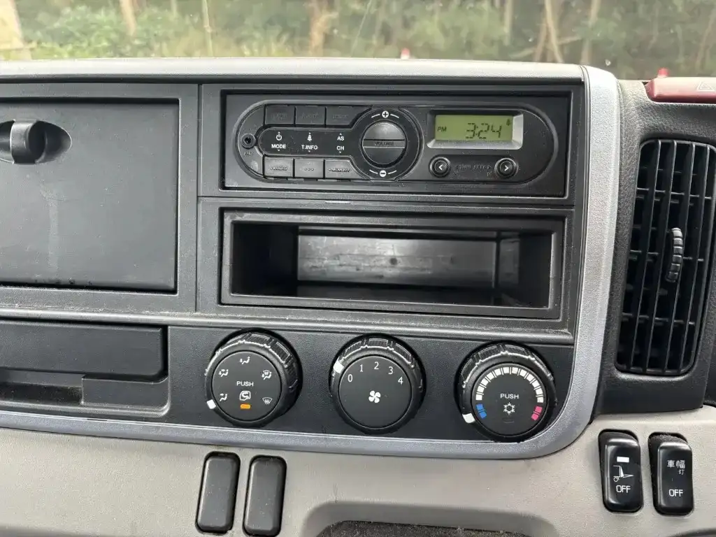 三菱 キャンター 小型 平ボディ パワーゲート TPG-FEB50の中古トラック画像14