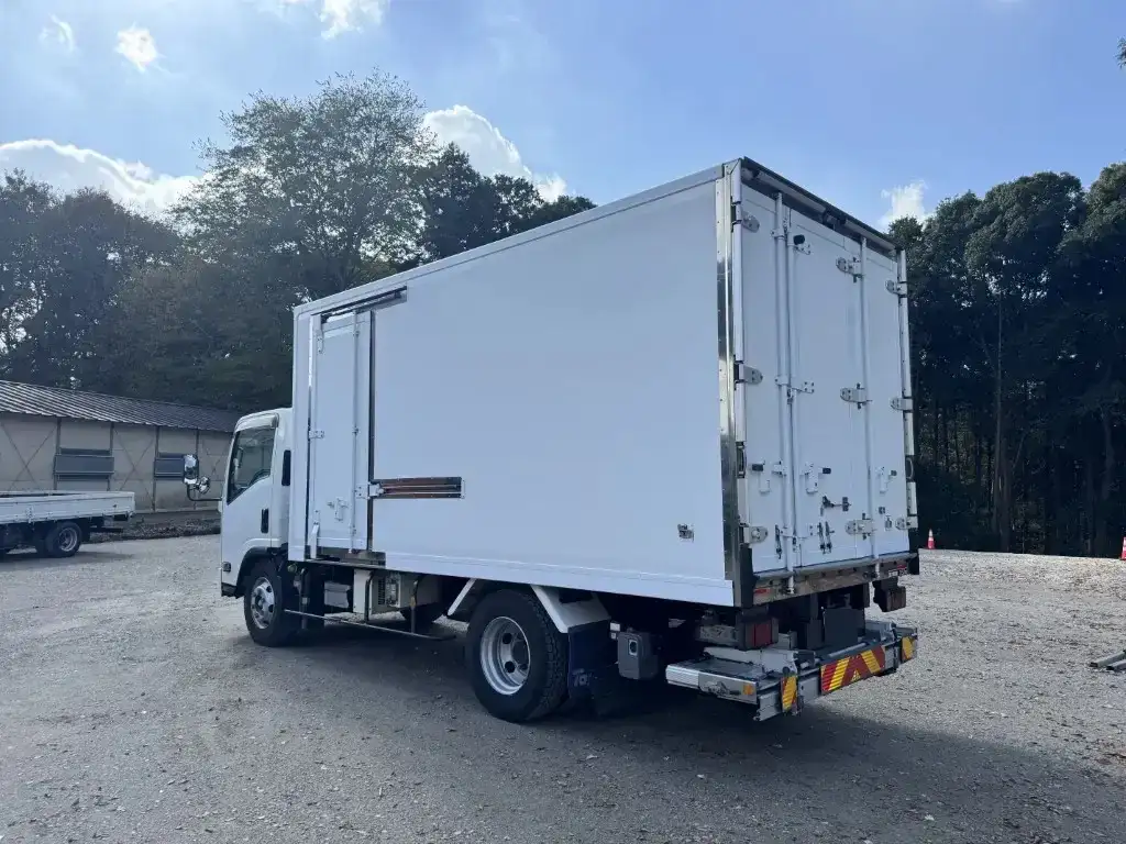 いすゞ エルフ 小型 冷凍冷蔵 低温 パワーゲートの中古トラック画像4