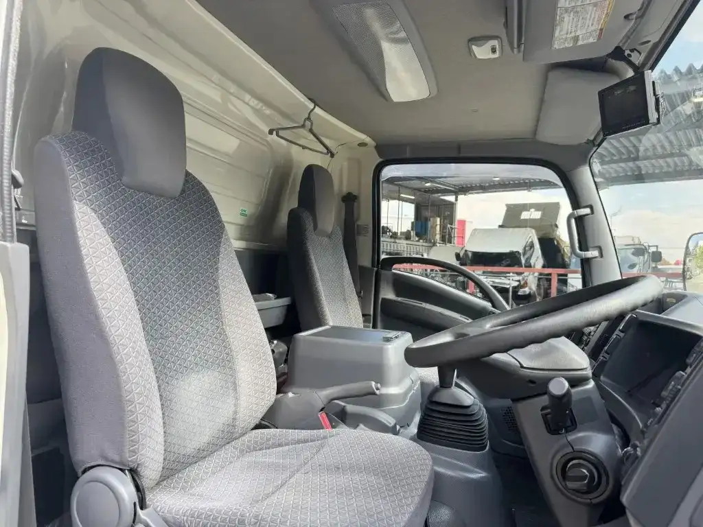 いすゞ エルフ 小型 冷凍冷蔵 低温 パワーゲートの中古トラック画像11