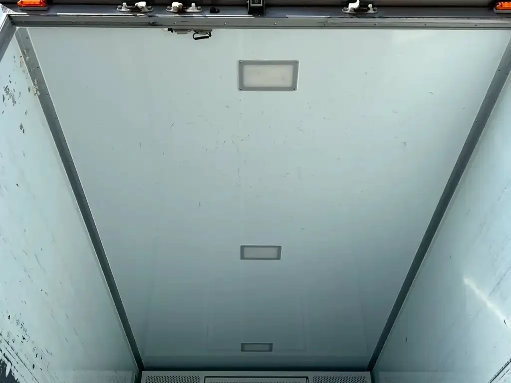 いすゞ エルフ 小型 冷凍冷蔵 保冷 2室の中古トラック画像10