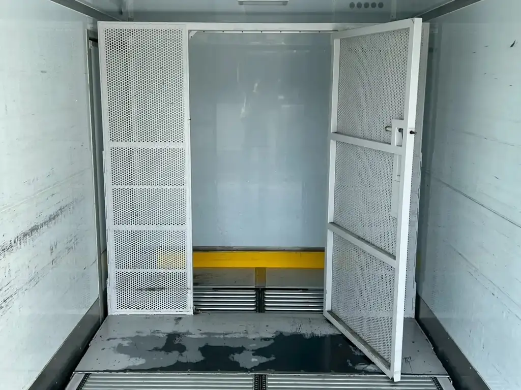 いすゞ エルフ 小型 冷凍冷蔵 保冷 2室の中古トラック画像7