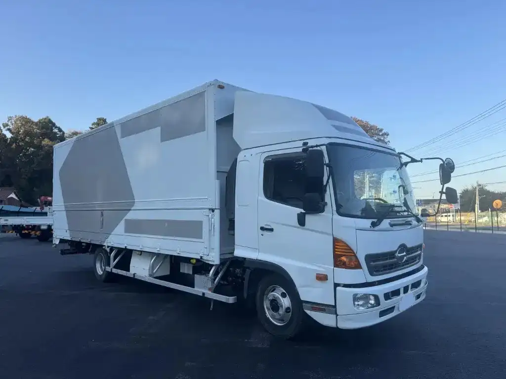 日野 レンジャー 中型/増トン ウイング エアサス ベッドの中古トラック画像2