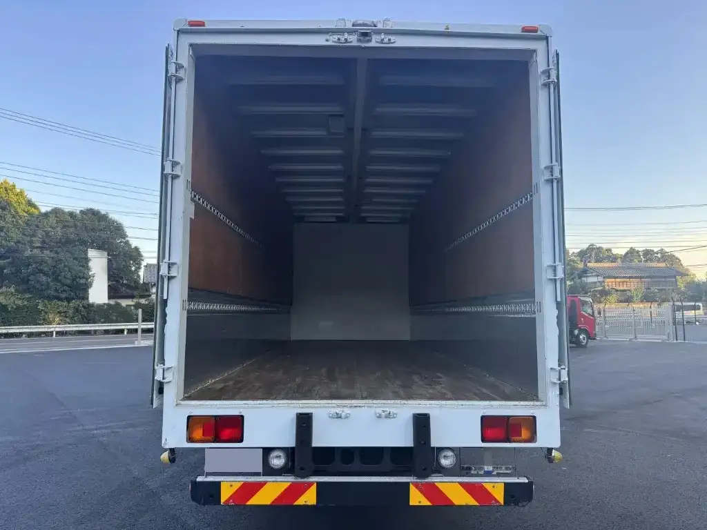 日野 レンジャー 中型/増トン ウイング エアサス ベッドの中古トラック画像7