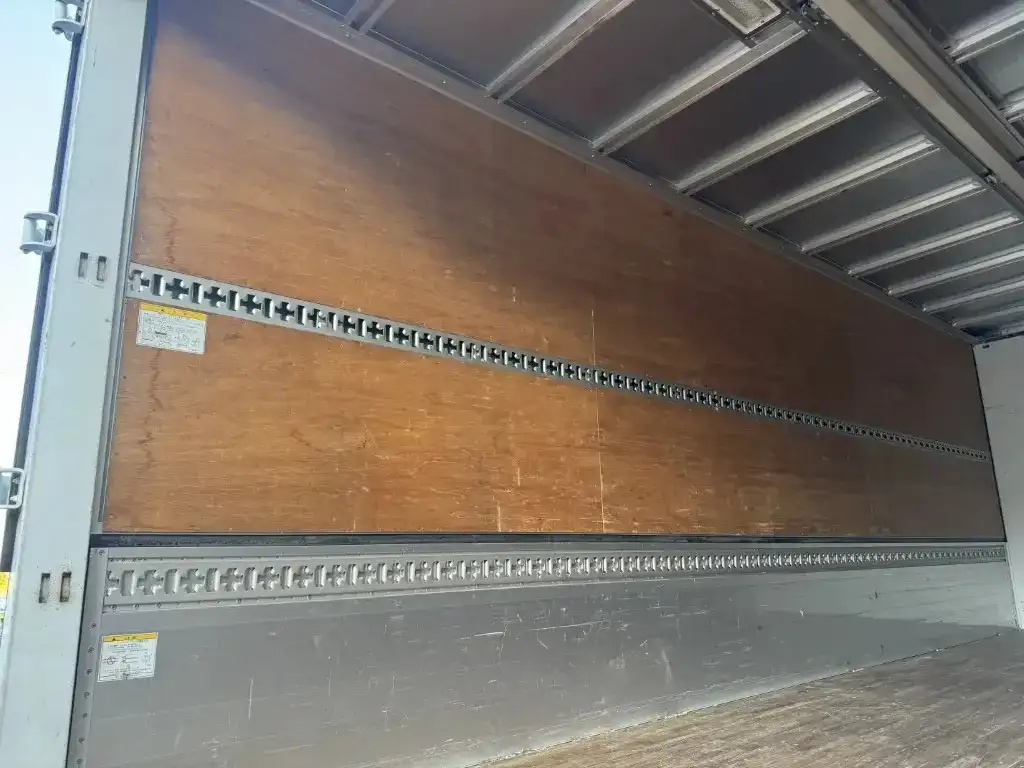 日野 レンジャー 中型/増トン ウイング エアサス ベッドの中古トラック画像9