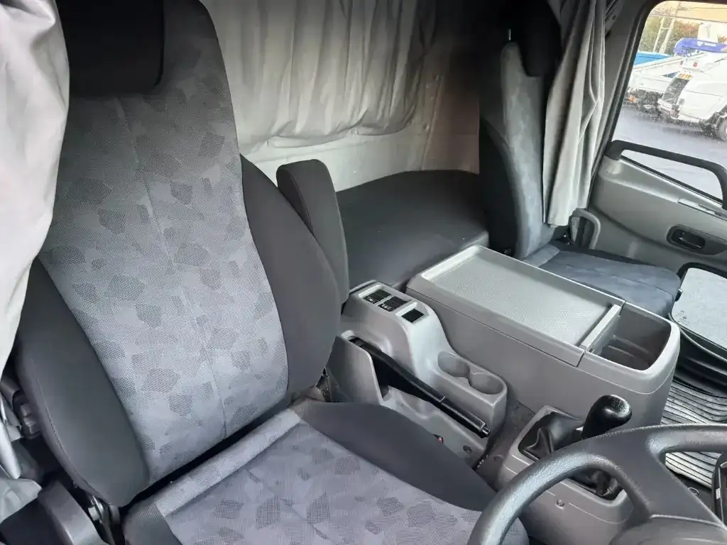 日産UD コンドル 中型/増トン ウイング パワーゲート エアサスの中古トラック画像10