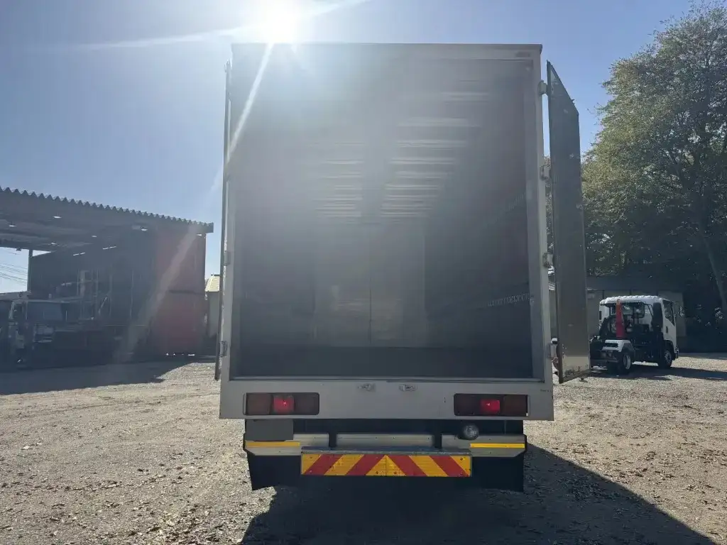 日野 レンジャー 中型/増トン ウイング ベッド TKG-FD9JLAAの中古トラック画像7