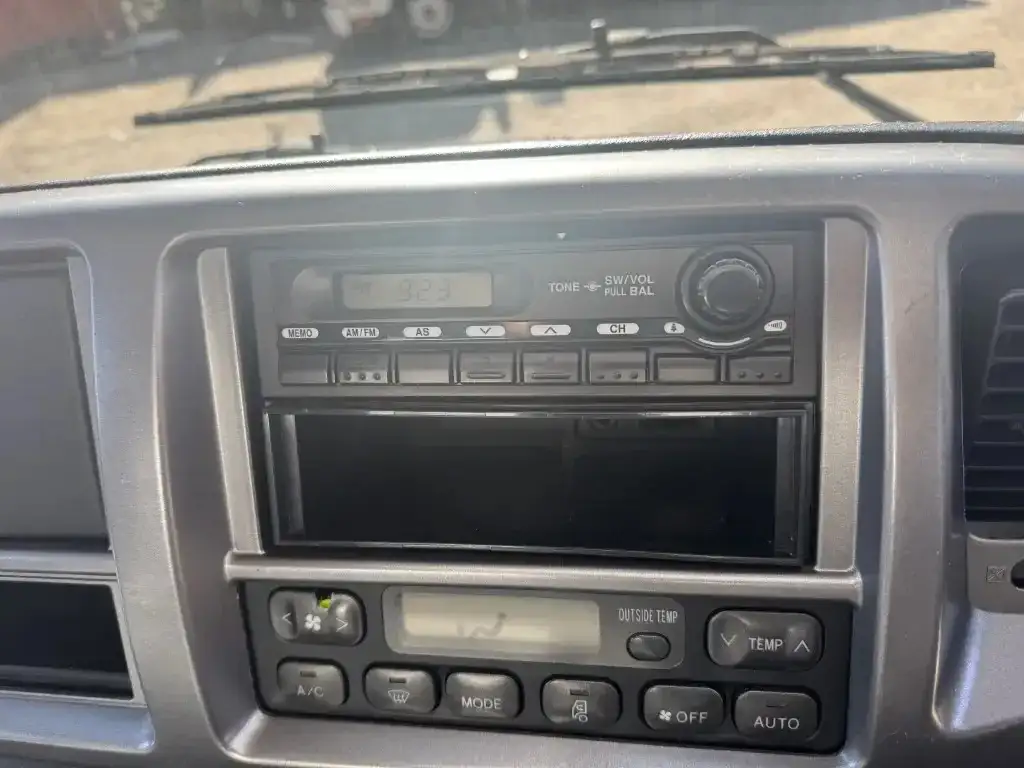 日野 レンジャー 中型/増トン ウイング ベッド TKG-FD9JLAAの中古トラック画像14