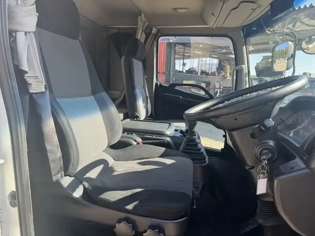 日野 レンジャー 中型/増トン ウイング ベッド TKG-FD9JLAAの中古トラック画像11