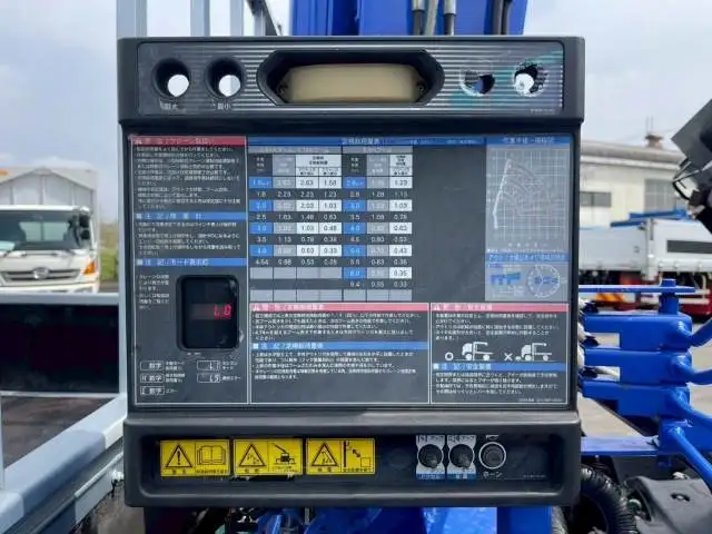 いすゞ エルフ 小型 クレーン付 4段 ラジコンの中古トラック画像9