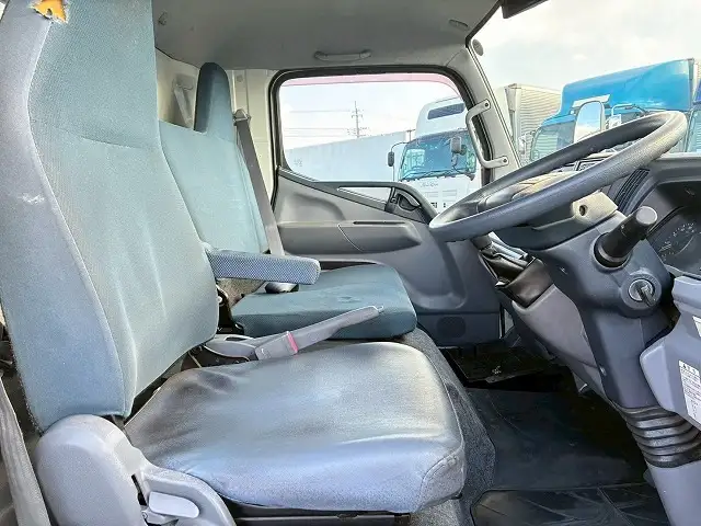 三菱 キャンター 小型 ウイング TKG-FED90 H28の中古トラック画像11