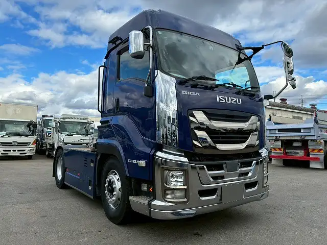 いすゞ ギガ 大型 トラクター ハイルーフ 1デフの中古トラック画像2