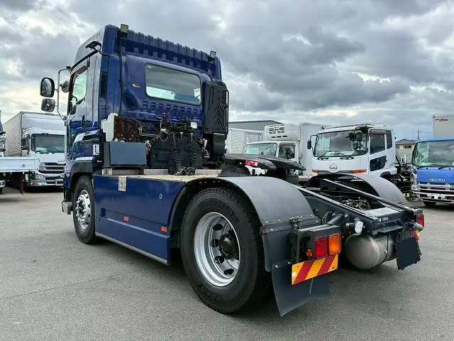 いすゞ ギガ 大型 トラクター ハイルーフ 1デフの中古トラック画像5