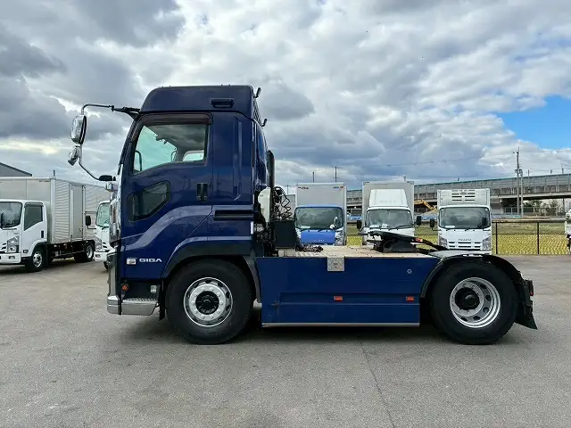 いすゞ ギガ 大型 トラクター ハイルーフ 1デフの中古トラック画像6