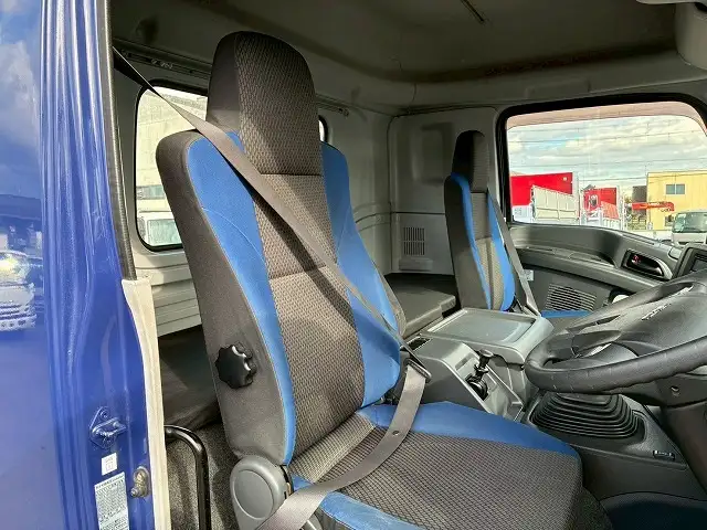 いすゞ ギガ 大型 トラクター ハイルーフ 1デフの中古トラック画像9