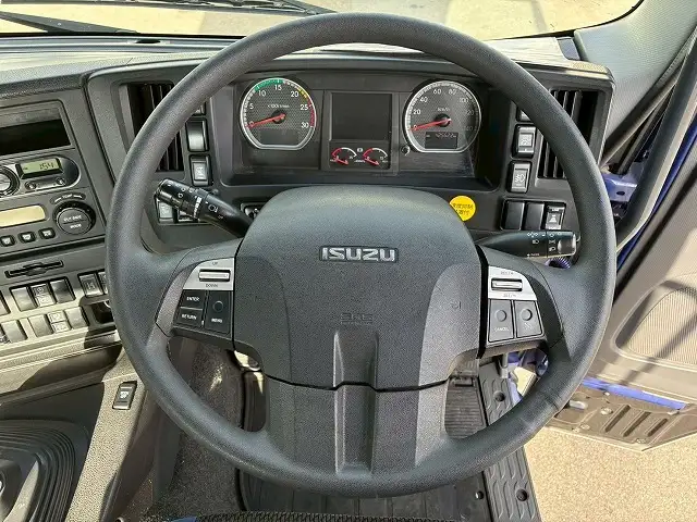 いすゞ ギガ 大型 トラクター ハイルーフ 1デフの中古トラック画像11
